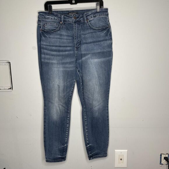 Judy Blue Jeans Womens 16W Medium Wash Skinny Fit Stretch Denim Plus Size Pocket - Picture 1 of 12